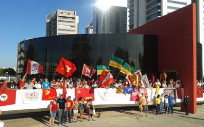 Movimento abraça o Memorial Prestes