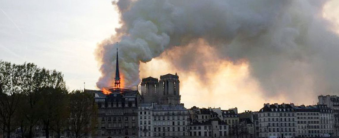 Mais um patrimônio histórico destruído pelo fogo